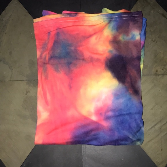 Tie-die shirts and biker shorts multi-color😍 - Picture 8 of 8